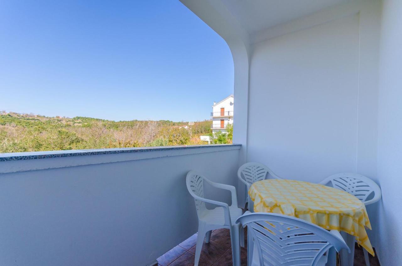 Apartament Anica J *