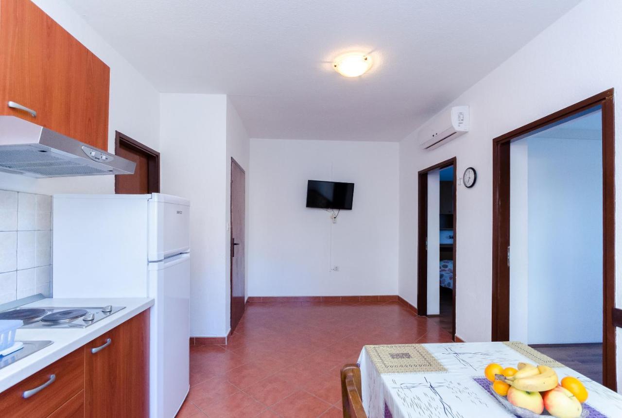 Anica J Apartament
